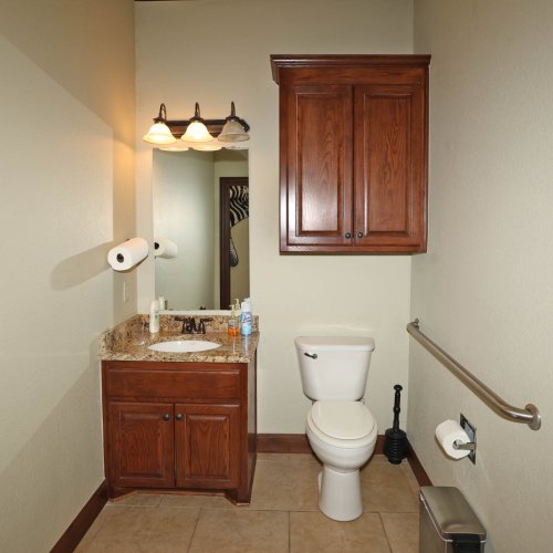 1/2 Bath
