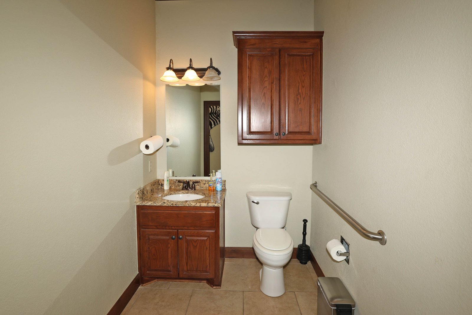 1/2 Bath