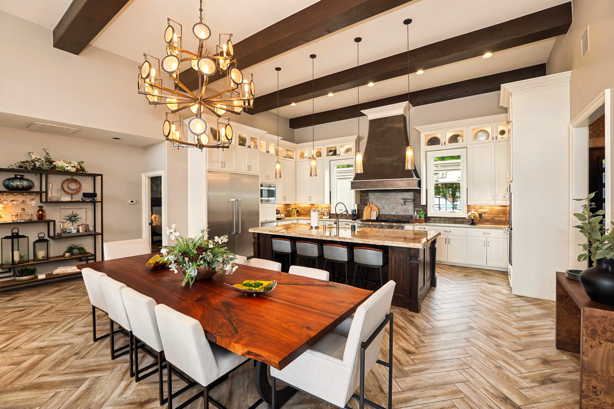 15-Dining & Kitchen.jpeg