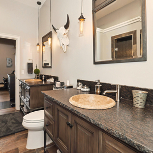 54-Jack N Jill Bath Granite.jpeg