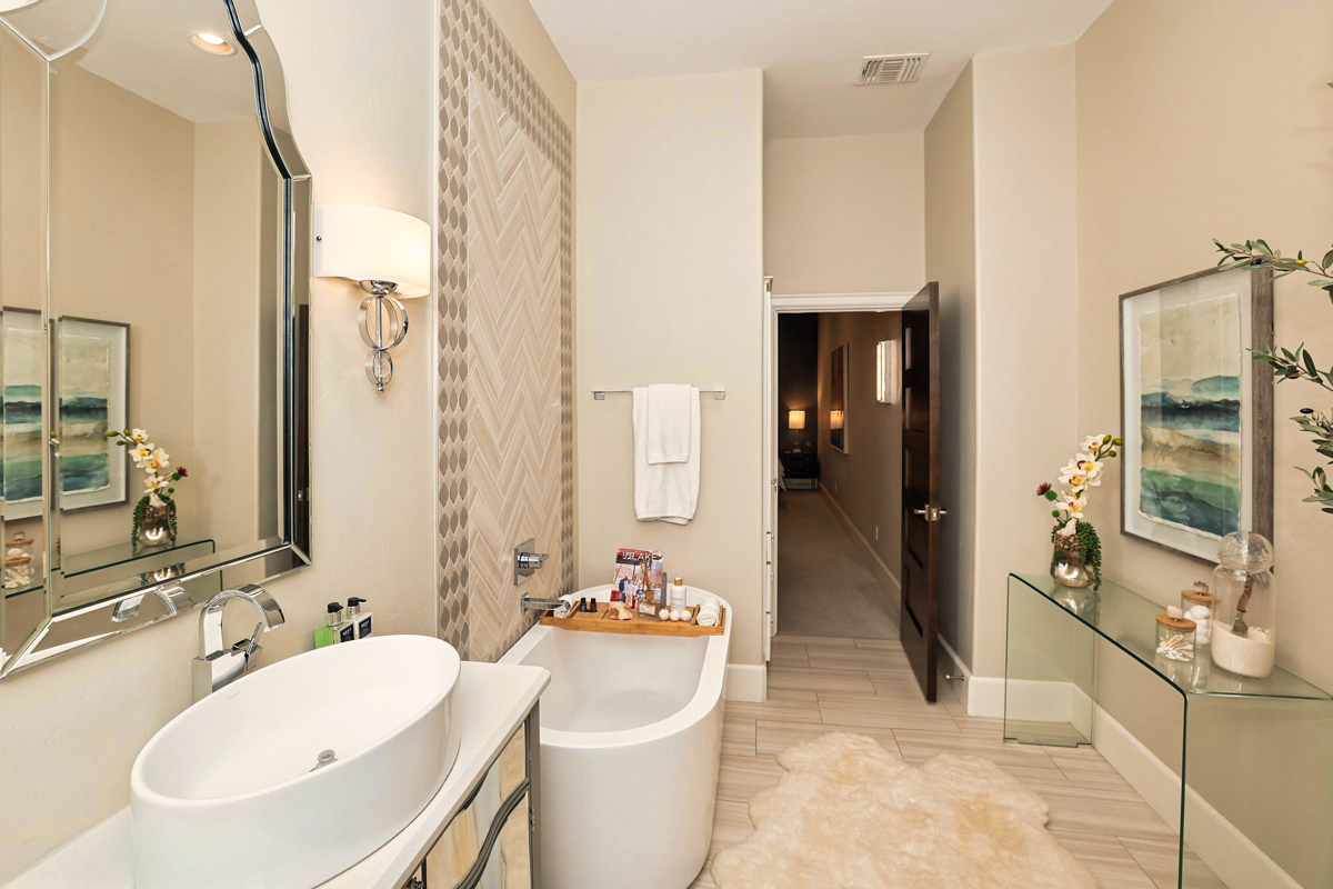 59-4th Bedroom Bath.jpeg