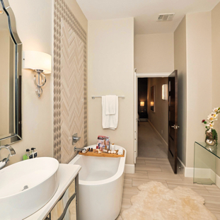 59-4th Bedroom Bath.jpeg