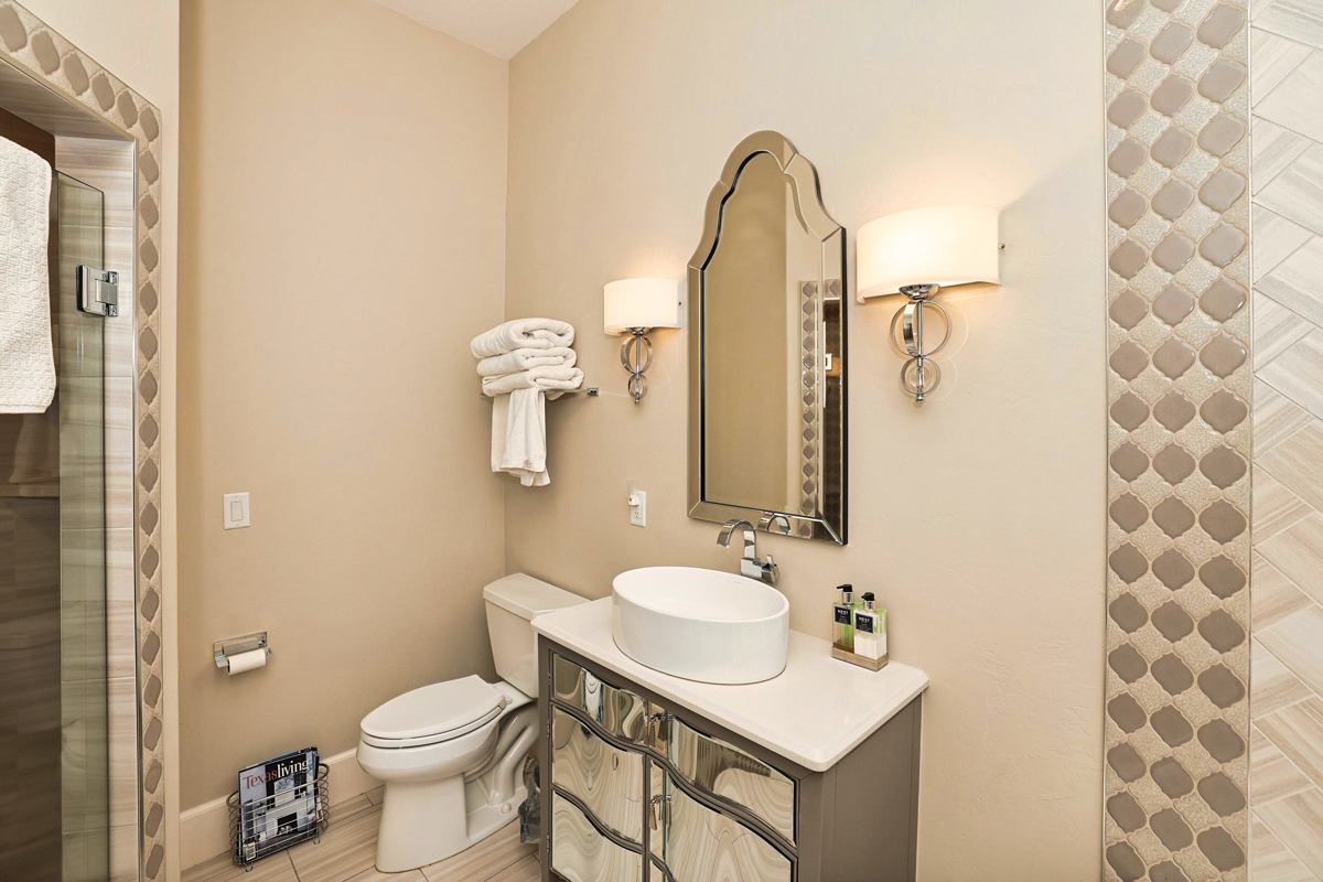 60-4th Bedroom Bath Vanity.jpeg
