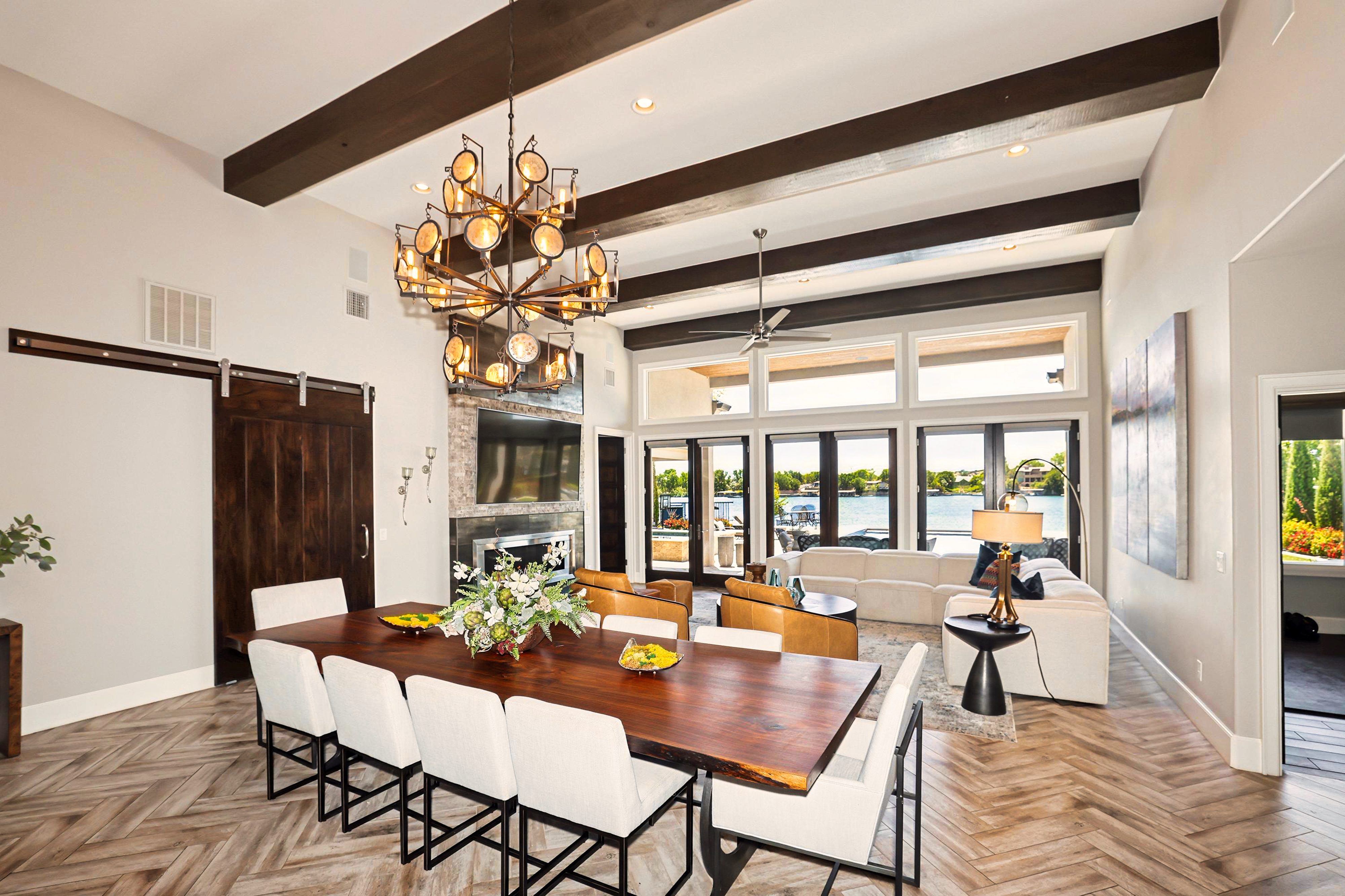 Dining & Living